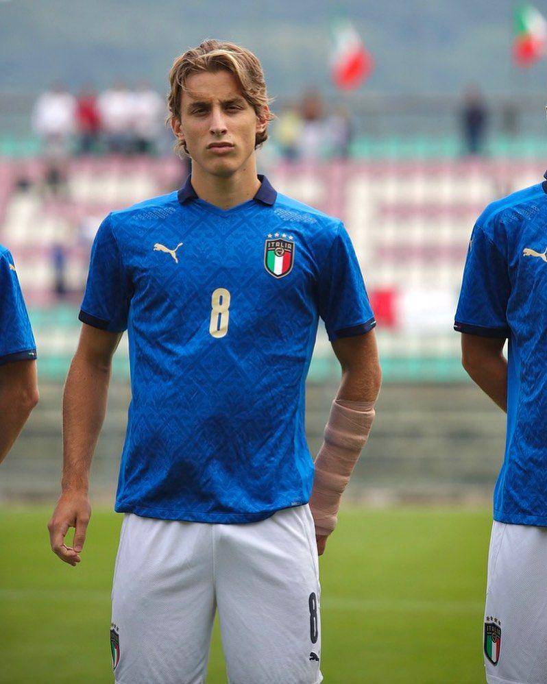 Edoardo Bove saat membela Timnas Italia. (instagram.com/edo_bove)