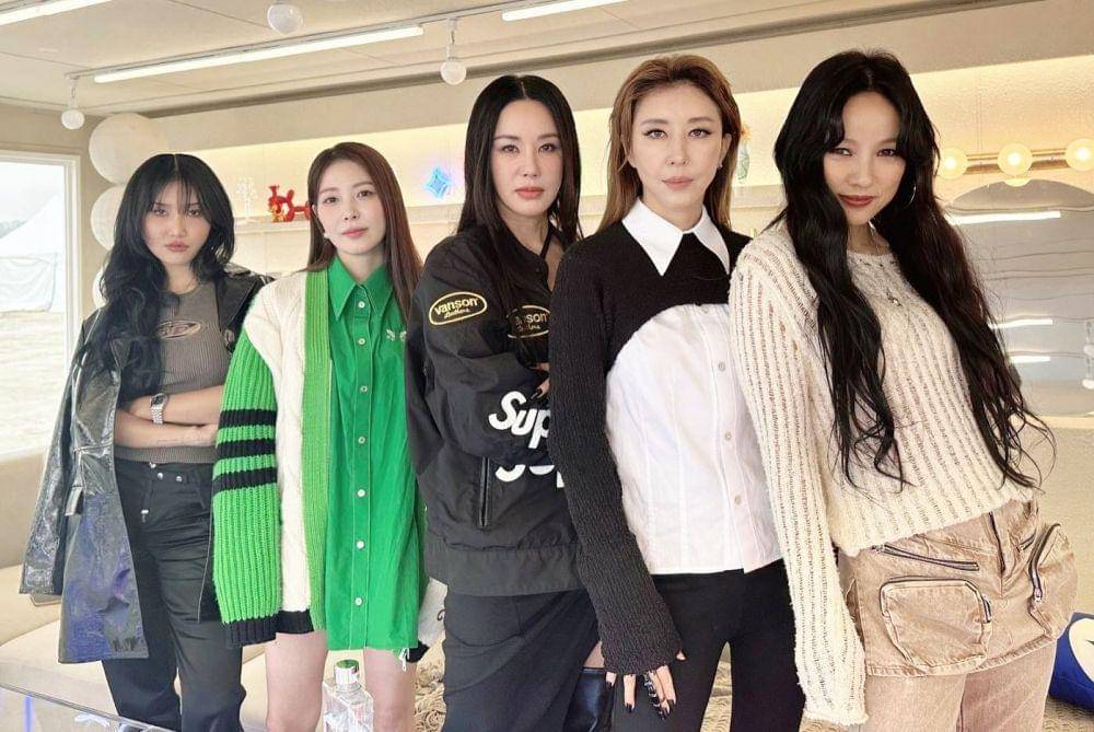 cast variety show Dancing Queens on the Road (instagram.com/dancingurangdan)