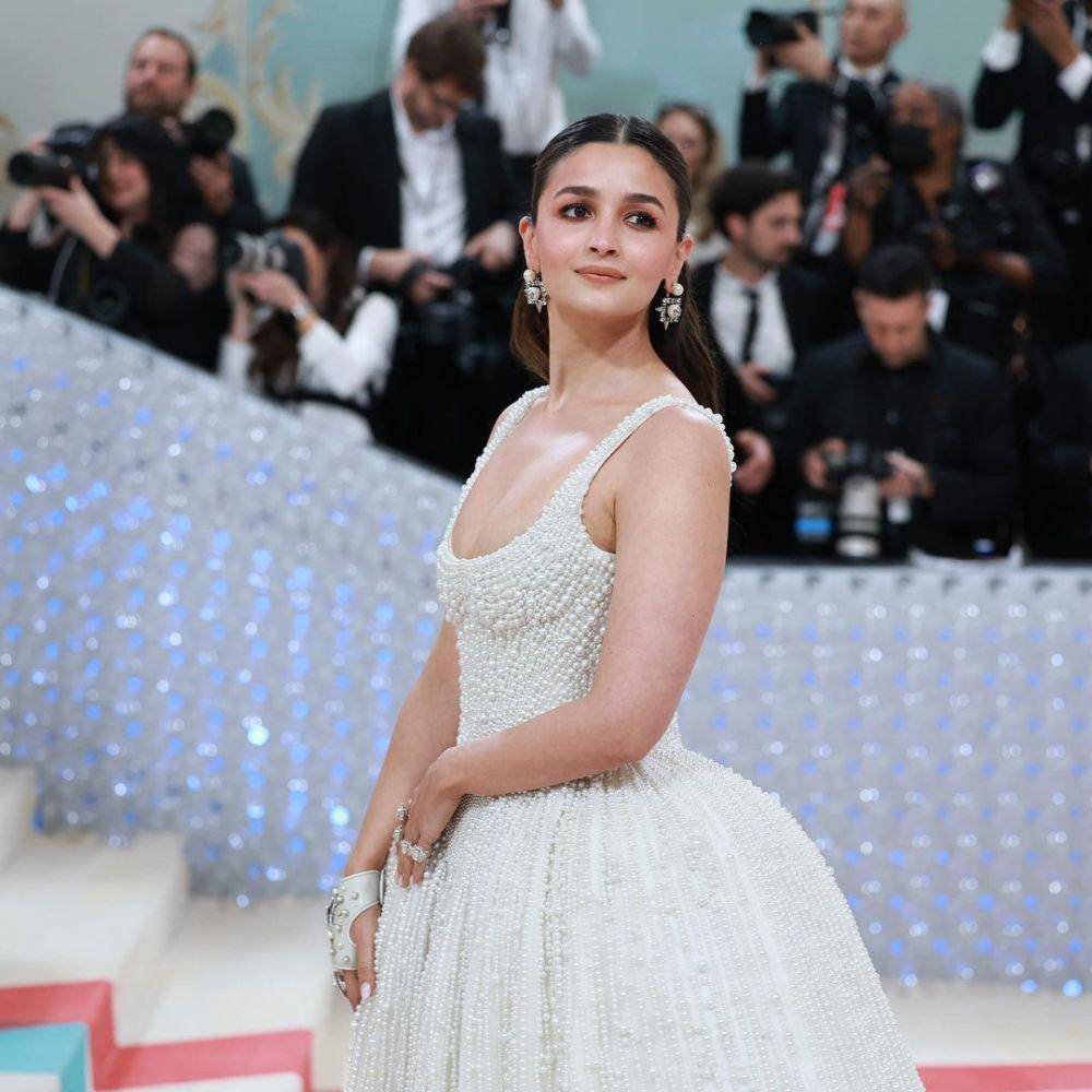 Alia Bhatt (instagram.com/aliaabhatt)