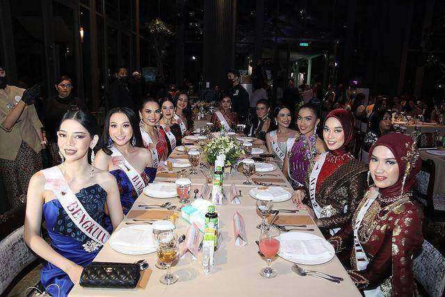 Potret Kompilasi Welcome Dinner Puteri Indonesia 2023 di Hari Kedua Masa Karantina (Instagram.com/officialputeriindonesia)