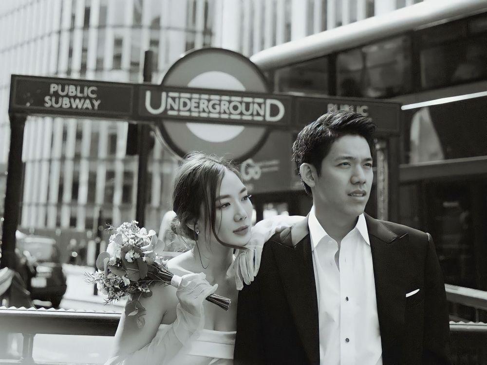 9 Potret Pre-Wedding Natty Nantanat dan Kekasih, Tema Monokrom!
