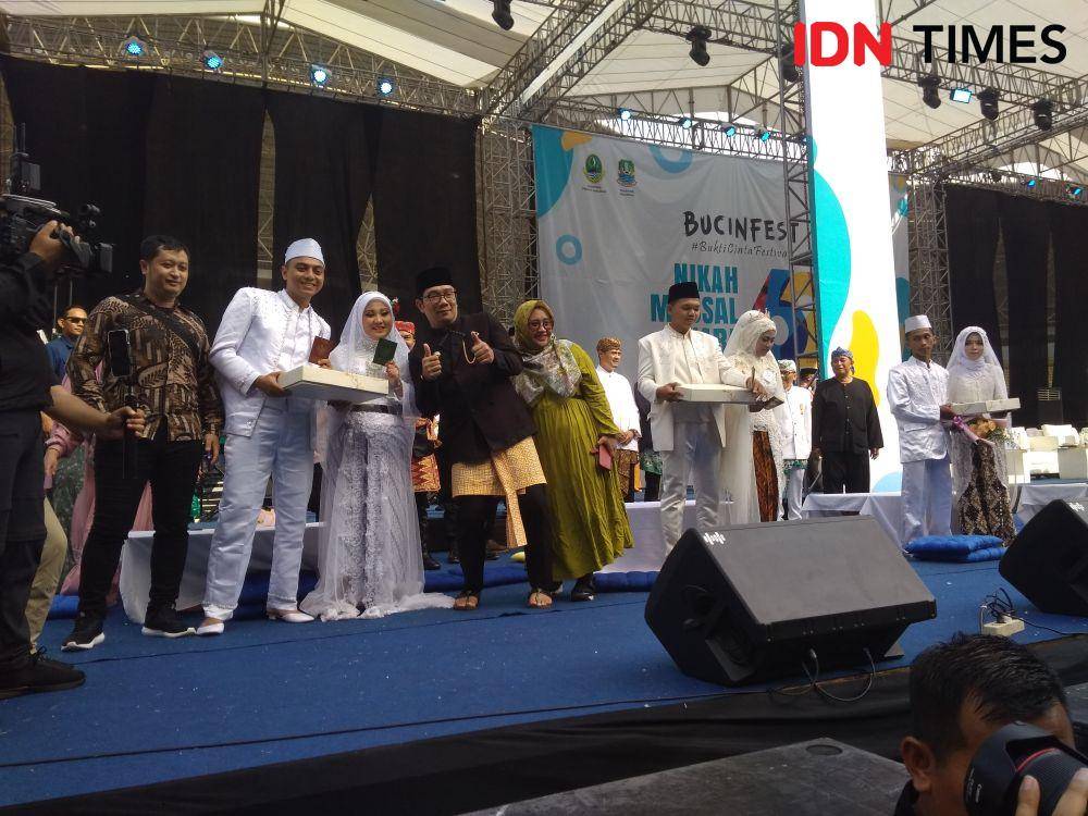 Pemprov Jabar gelar nikah massal di Bekasi. (IDN Times/Imam Faishal)