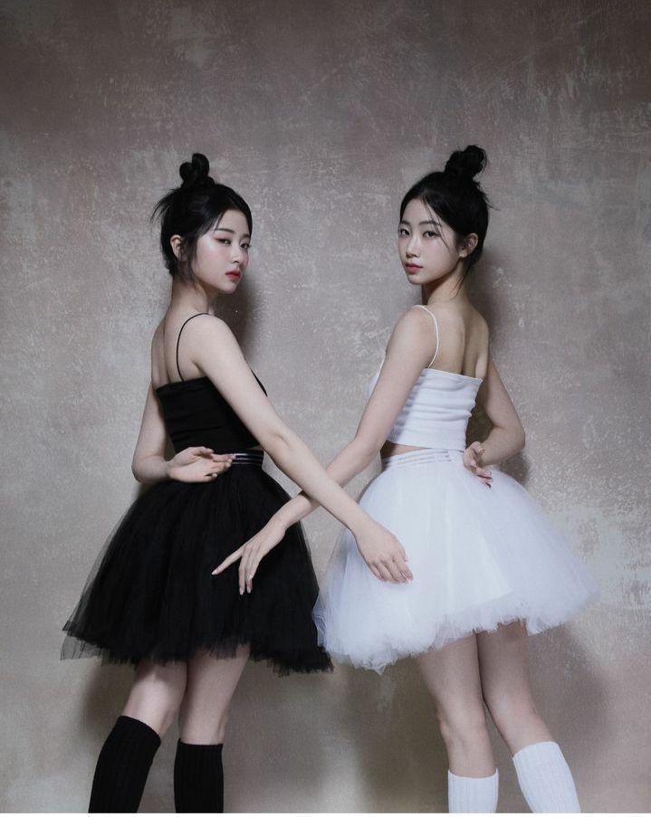 Potret Kazuha dan Yunjin dalam album UNFORGIVEN (instagram.com/le_sserafim)