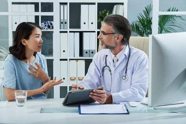 ilustrasi pasien berkonsultasi dengan dokter (freepik.com/pressfoto)