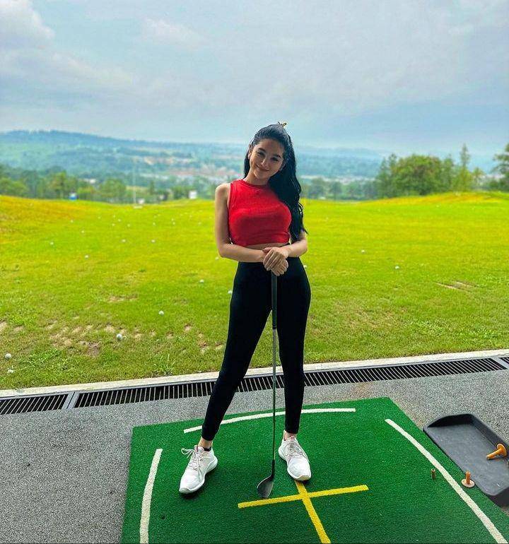 Hana hanifah (Instagram.com/hanaaaast)