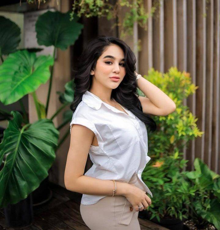 Hana hanifah (Instagram.com/hanaaaast)