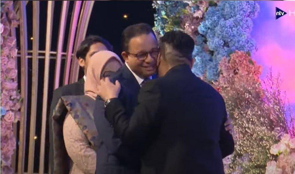 Mantan Gubernur DKI Jakarta, Anies Baswedan ketika hadir di resepsi pernikahan Jessica Mila-Yakub Hasibuan pada Sabtu, 13 Mei 2023. (Tangkapan layar YouTube Nusantara TV)