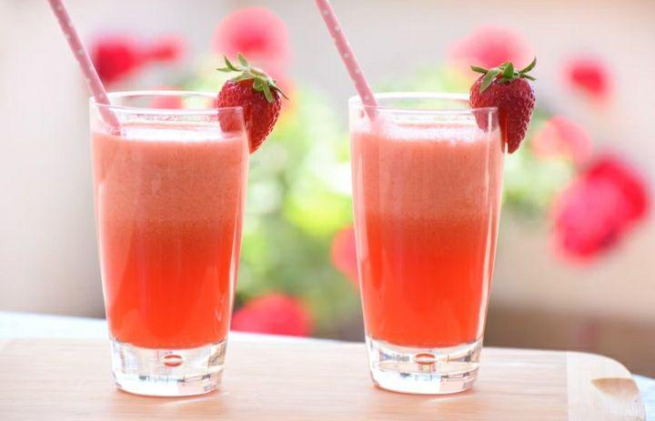 ilustrasi jus strawberry (unsplash.com/Boba Jaglicic)