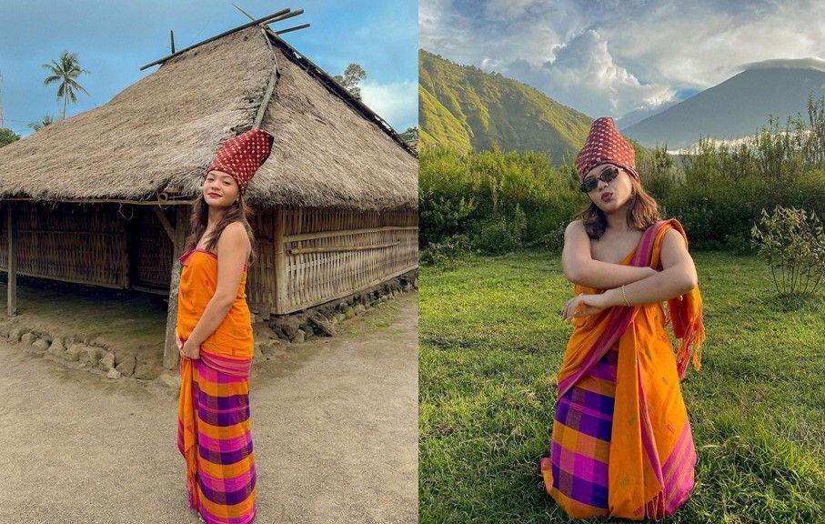 9 Potret Amel Carla Pakai Baju Khas Lombok, Pesonanya Beda!