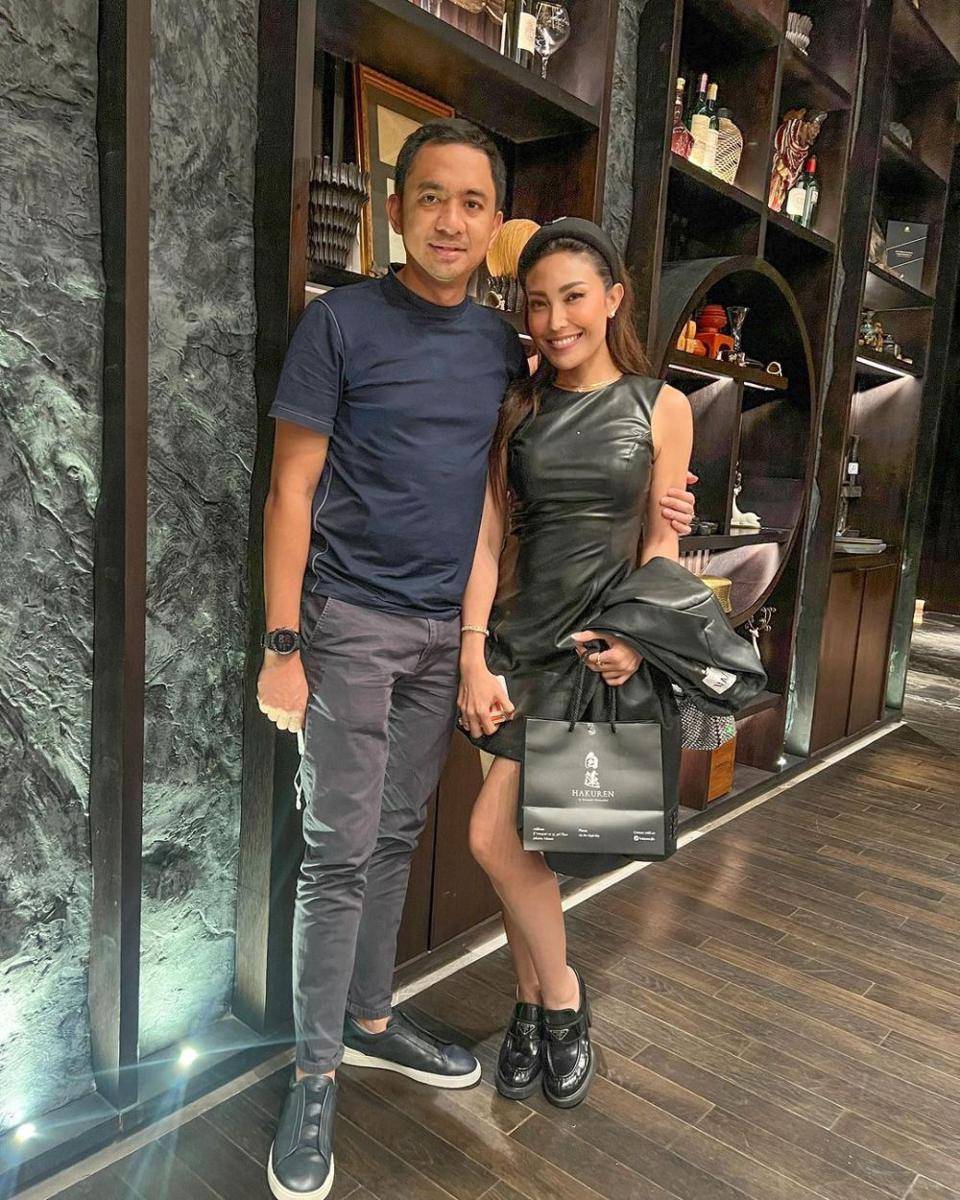 potret Ayu Dewi dan suami (instagram.com/mrsayudewi)