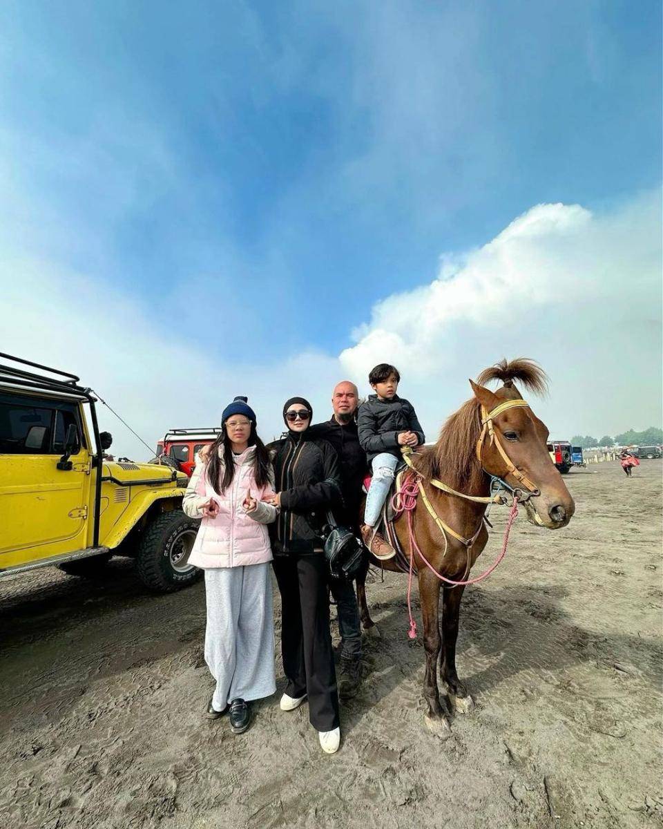 potret keluarga Ahmad Dhani (instagram.com/ahmaddhaniofficial)