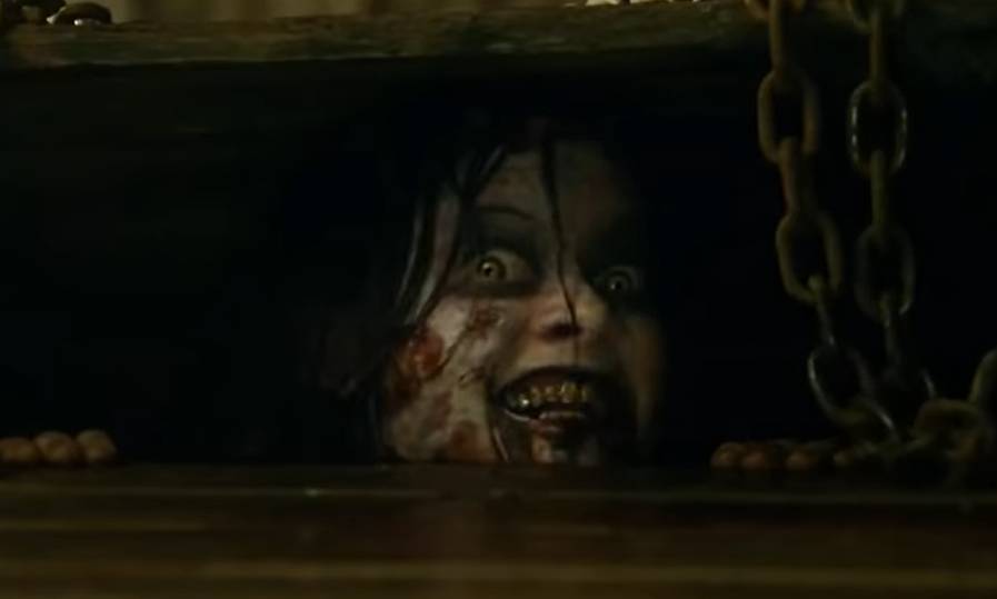 potret Mia saat dirasuki dalam Evil Dead (dok. Rotten Tomatoes Coming Soon/Evil Dead)