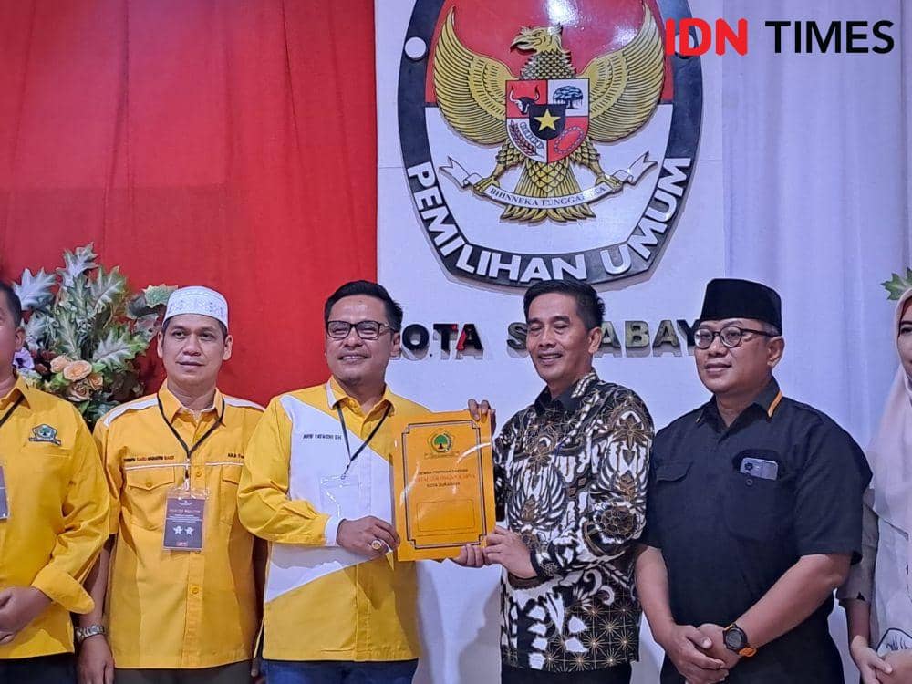 50 Caleg Golkar Surabaya Wajib Pasang Foto Airlangga Hartarto