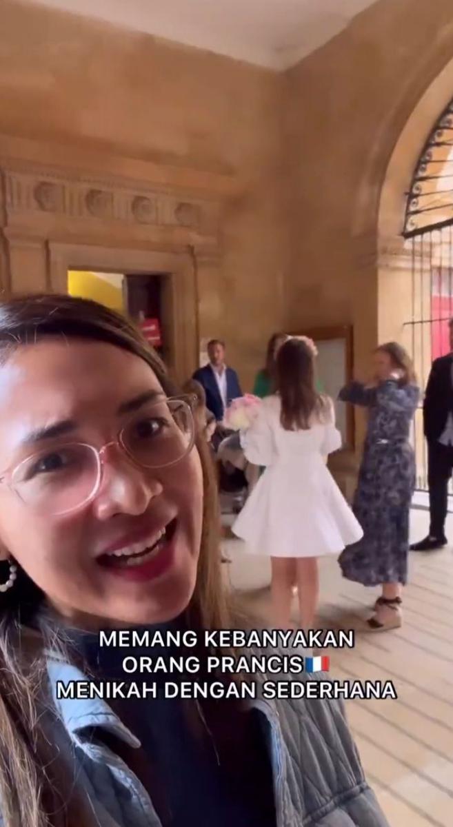 Ajeng Kamaratih (instagram.com/ajengkamaratih_)