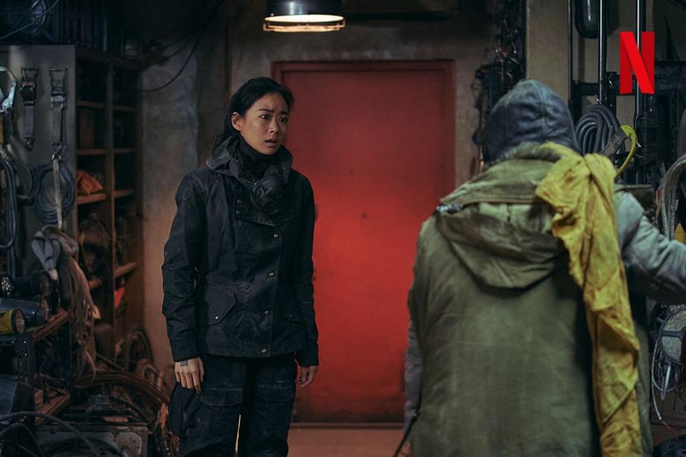 Lee E Dam di Black Knight (instagram.com/netflixkr)