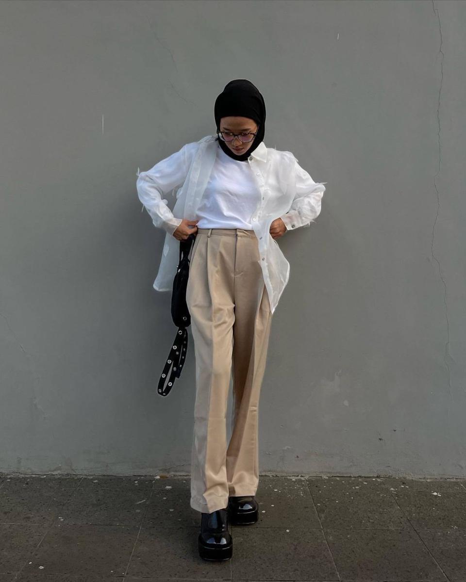 OOTD interview kerja (instagram.com/karina__kamil)