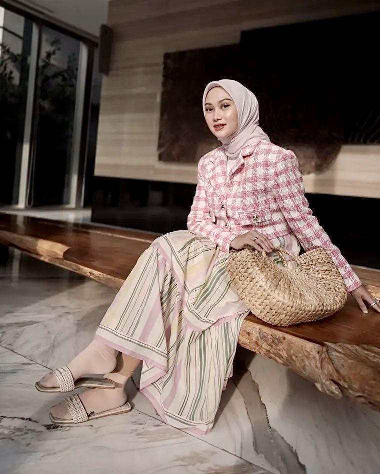 OOTD hijab (instagram.com/indahnadapuspita)