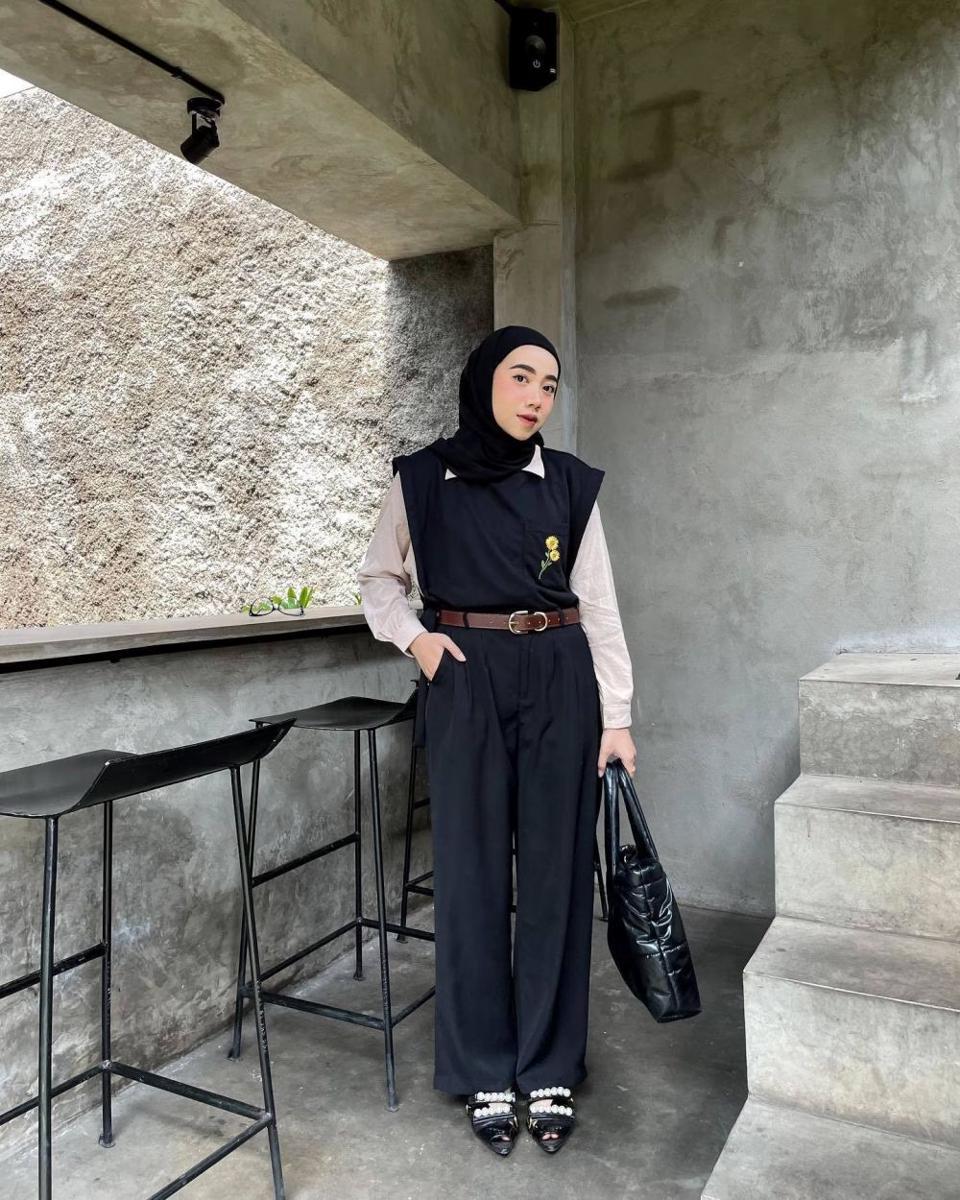 OOTD interview kerja (instagram.com/delaaayuu)