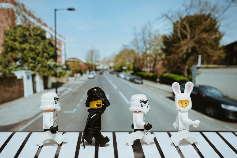ilustrasi karakter Star Wars dari lego (unsplash/daniel k cheung)