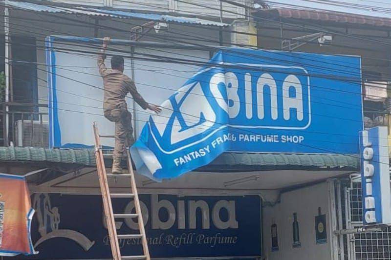 Pemko Medan membongkar 8 reklame liar (Dok. Istimewa)