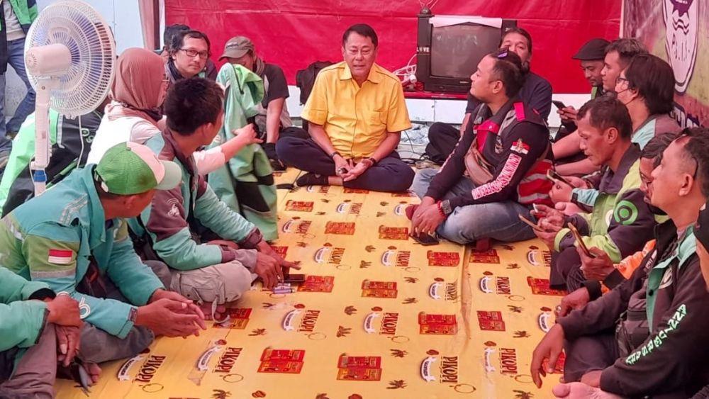 Pengemudi Ojol Semarang Kolaborasi dengan PMI, Terjun jadi Sukarelawan
