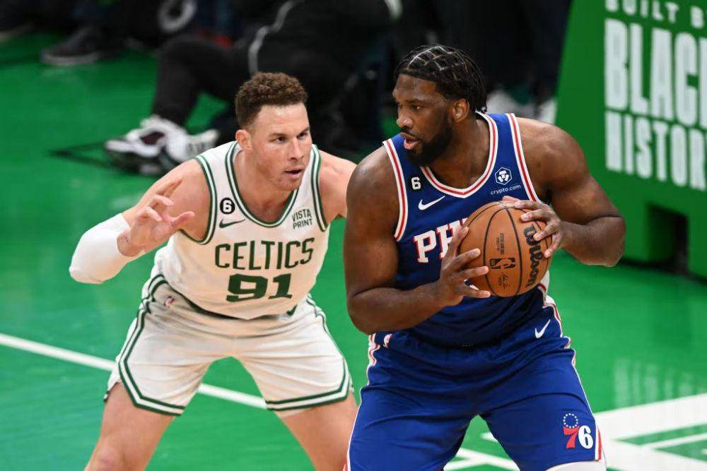 Blake Griffin dan Joel Embiid (nba.com)