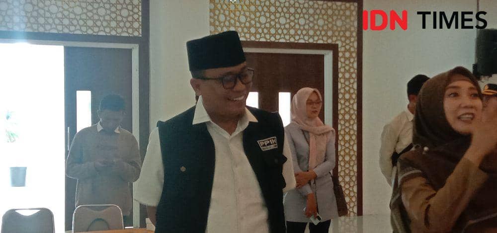 Kepala Kanwil Kemenag NTB Zamroni Aziz. (IDN Times/Muhammad Nasir)