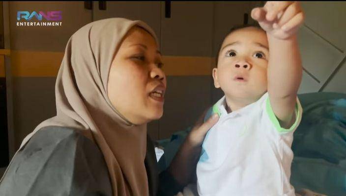 Momen Rayyanza Bertemu Kembali Sus Rini, Setelah Mudik (Youtube.com/Rans Entertainment)