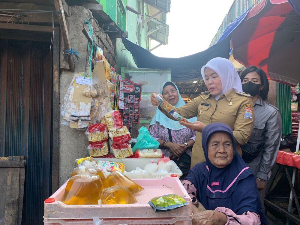 Jamu Berformalin dan Bumbu Masakan Kedaluwarsa Ditemukan di Palembang