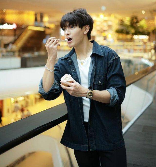 Joong Archen (instagram.com/chen_rcj)