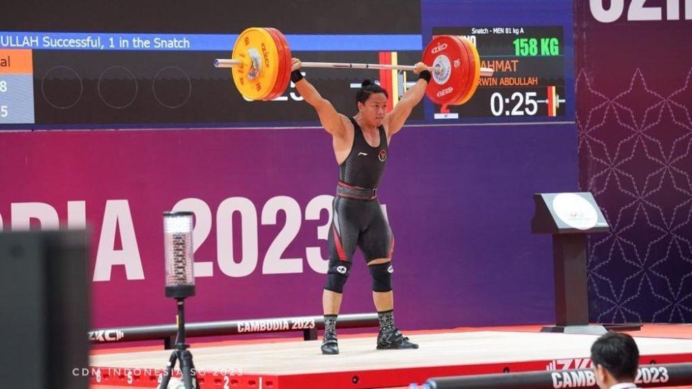 Rahmat Erwin Sabet Emas dan Pecahkan Rekor di Asian Games 2022
