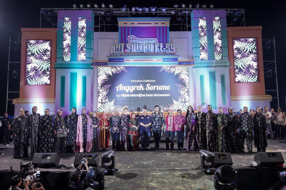 Koleksi Eksklusif Anggrek Sorume dari Mandjha Hijab (dok. Panggung Pameran HUT ke-59 SULTRA)