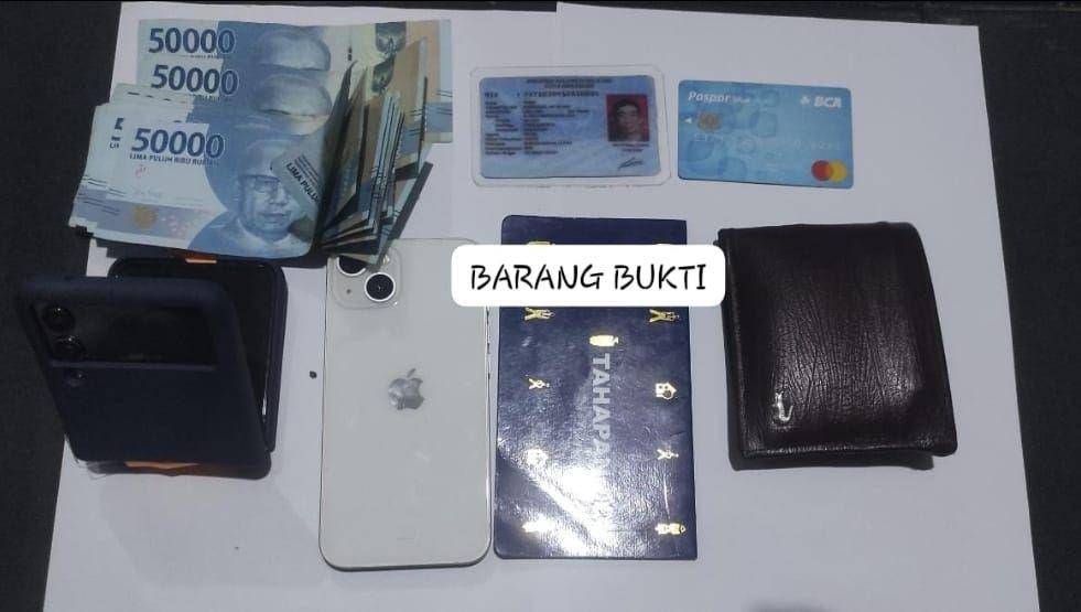 Beberapa barang bukti yang diamankan dari pelaku Tenri dan Dollo di Makassar. (Istimewa)