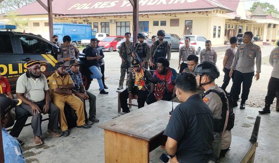 Pertemuan Polres Yahukimo dan beberapa tokoh masyarakat. (IDN Times/Istimewa)