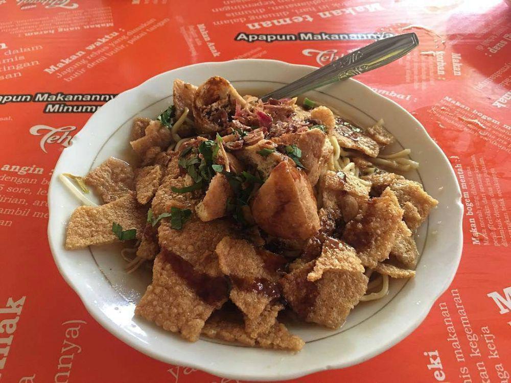 Mie Kopyok Pak Dhuwur (instagram.com/miekopyok_pakdhuwur)
