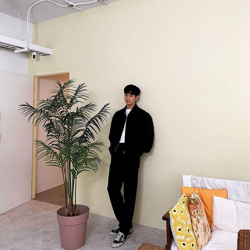 Kim Soo Hyun (instagram.com/soohyun_k216)
