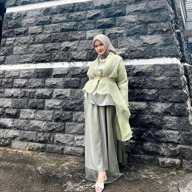 Potret OOTD (Instagram.com/alifhiafitri)