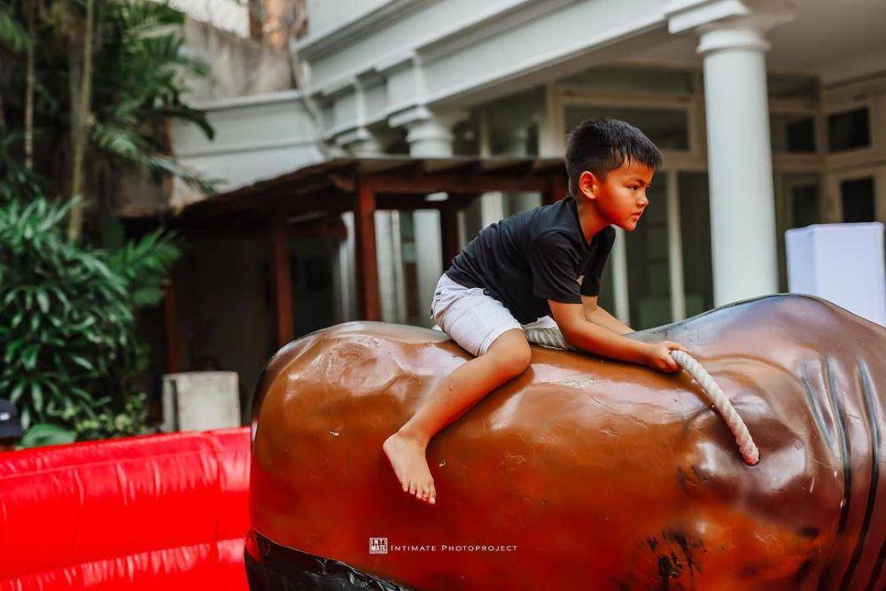 momen ulang tahun anak Nia Ramadhani (instagram.com/ramadhaniabakrie)