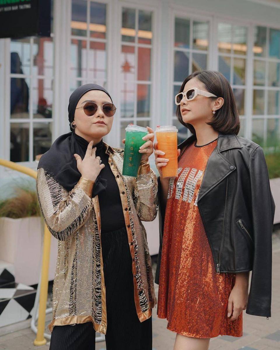 Gaya nyentrik Tiwi T2 (instagram.com/tentangtiwi)