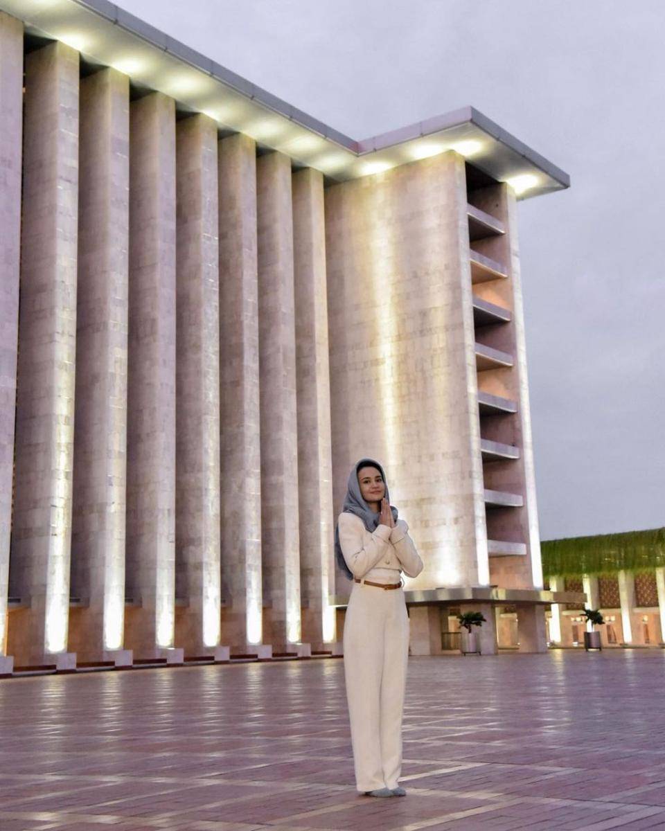 potret Michelle Ziudith di Masjid Istiqlal (instagram.com/michelleziu)