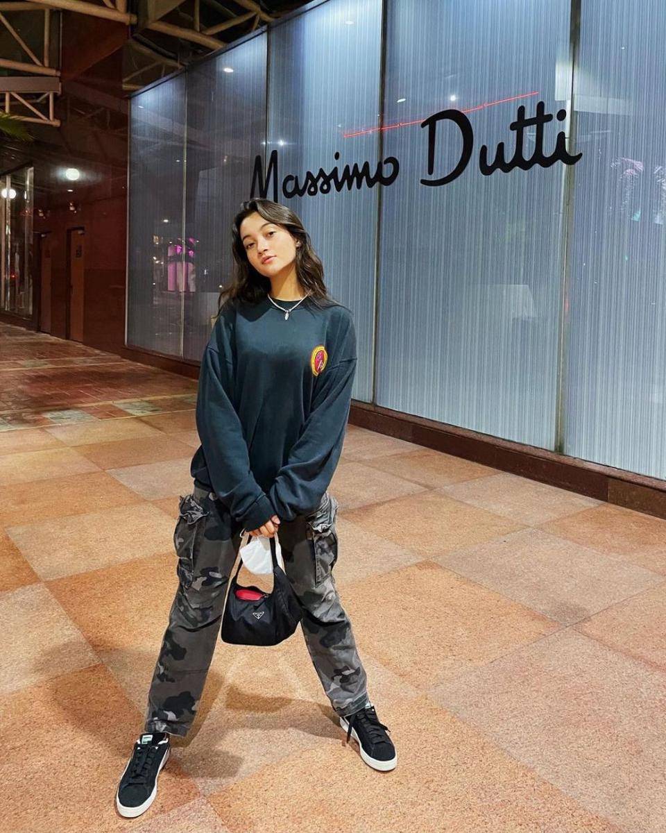 OOTD pakai long pants ala Megan Domani (instagram.com/megandomani1410)