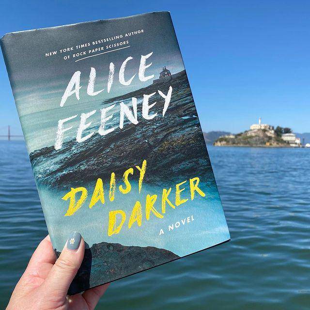 Daisy Darker karya Alice Feeney (instagram.com/alicewriterland)