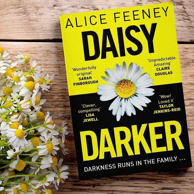 Daisy Darker karya Alice Feeney (instagram.com/alicewriterland)