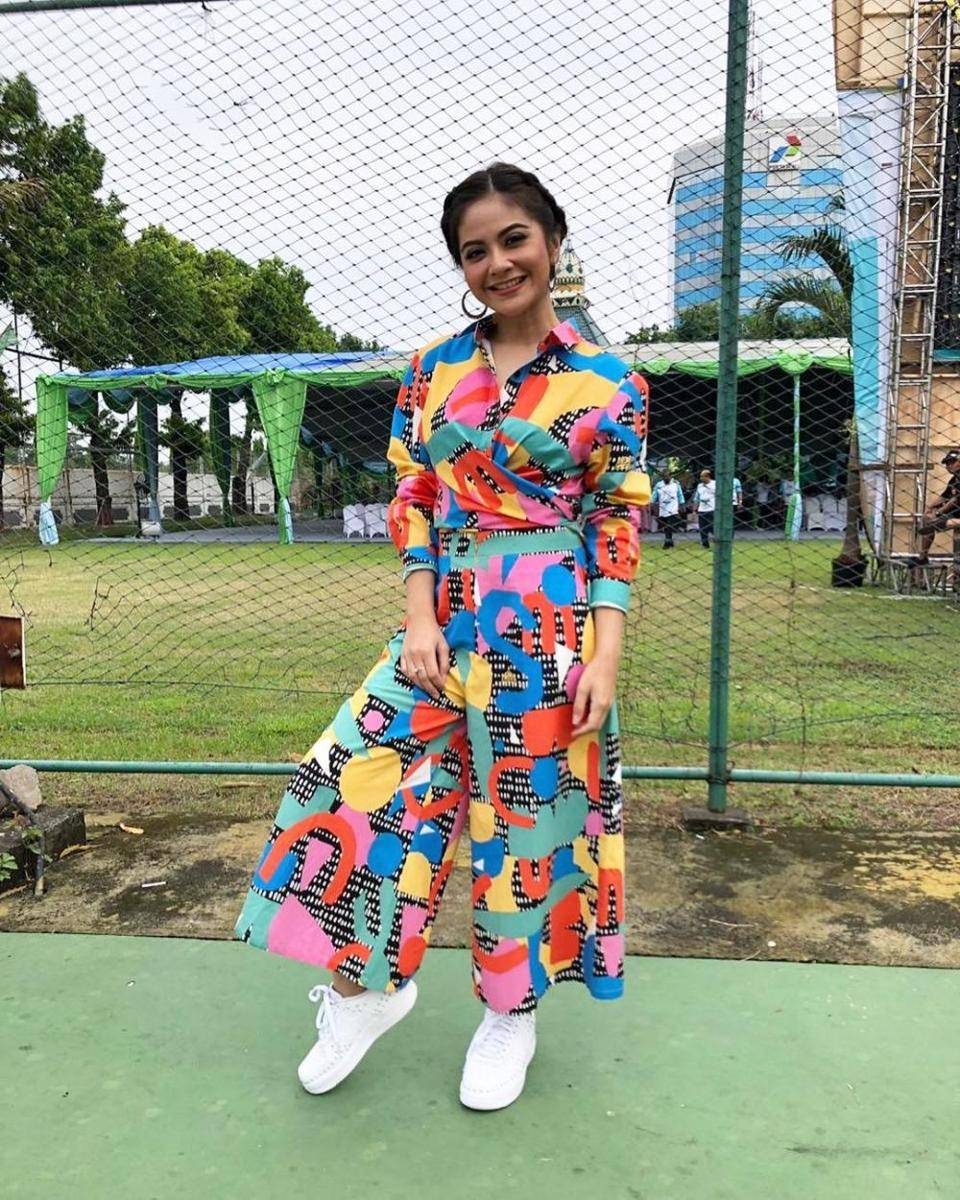 Gaya nyentrik Tiwi T2 (instagram.com/tentangtiwi)