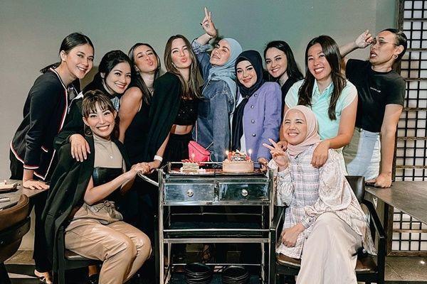 Kumpul Geng Cendol (YouTube.com/Aurelie Atta)