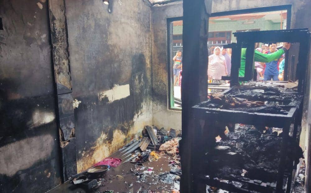 Terjebak di Dalam Toko, Nenek di Lamongan Tewas Terbakar