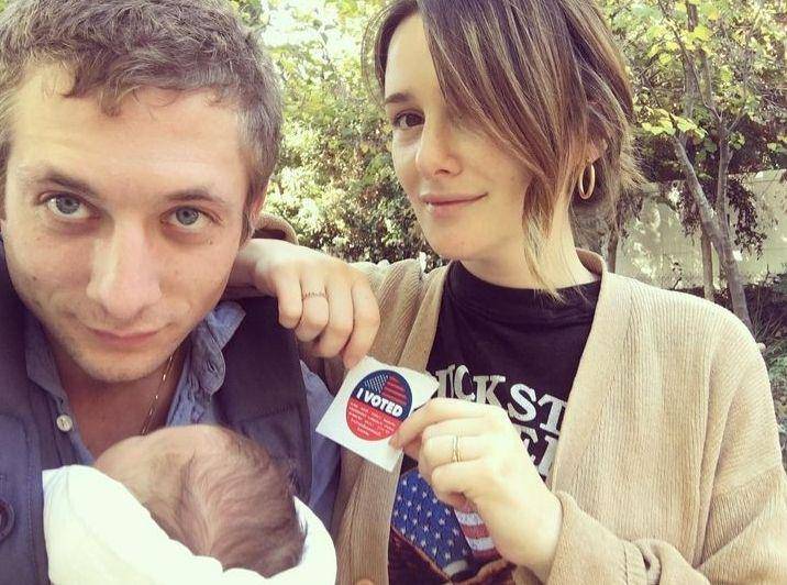 potret Jeremy Allen White, Addison Timlin, dan sang anak (instagram.com/addison.timlin)