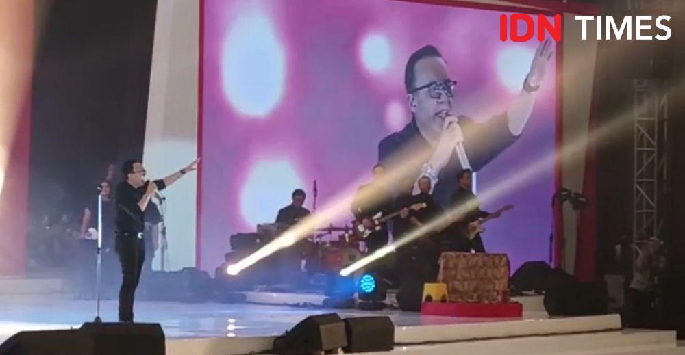 Hibur Peserta Dekranas, Ari Lasso Nyanyikan Kangen Khusus untuk Iriana