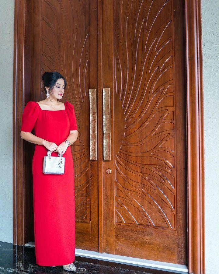 Dress Titi Kamal (instagram.com/titi_kamall)