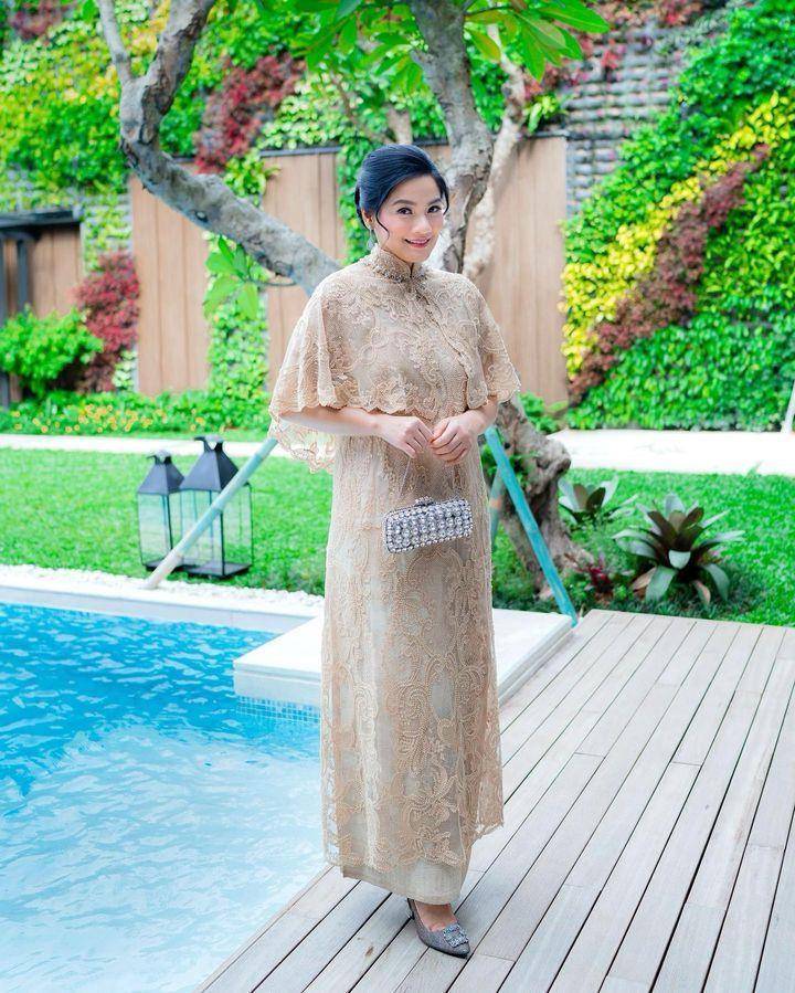 Dress TIti Kamal (instagram.com/titi_kamal)